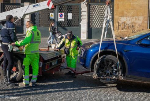 Can Law Enforcement Impound a Vehicle Solely for Unpaid Parking Citations? New Case Law Clarifies